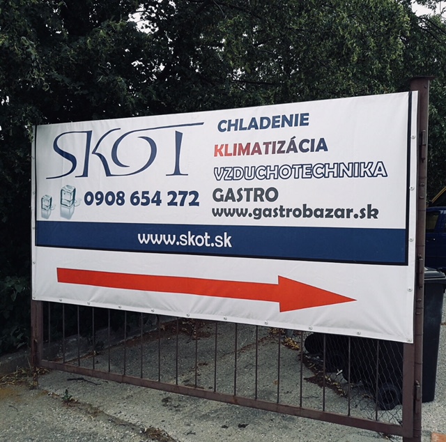 Banner vysiaci na bráne - Copy Servis Pezinok